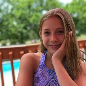 Meet your Posher, Olivia